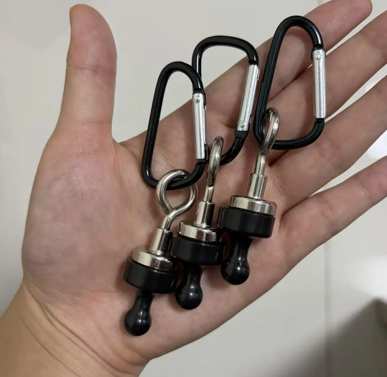 Magnetische Camping-Haken mit Karabiner – Ansicht 5 Magnetische Camping-Haken mit Karabiner – Ansicht 5