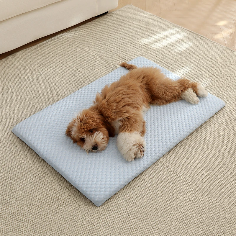 Atmungsaktive Kühlmatte für Hunde und Katzen aus Polyester – Ansicht 5 Atmungsaktive Kühlmatte für Hunde und Katzen aus Polyester – Ansicht 5