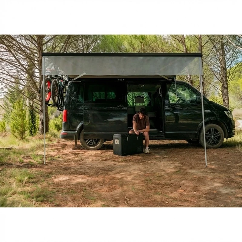 Seiten-Sonnenschutz für Wohnmobil- und Wohnwagenmarkisen mit 6 mm Keder Seiten-Sonnenschutz für Wohnmobil- und Wohnwagenmarkisen mit 6 mm Keder